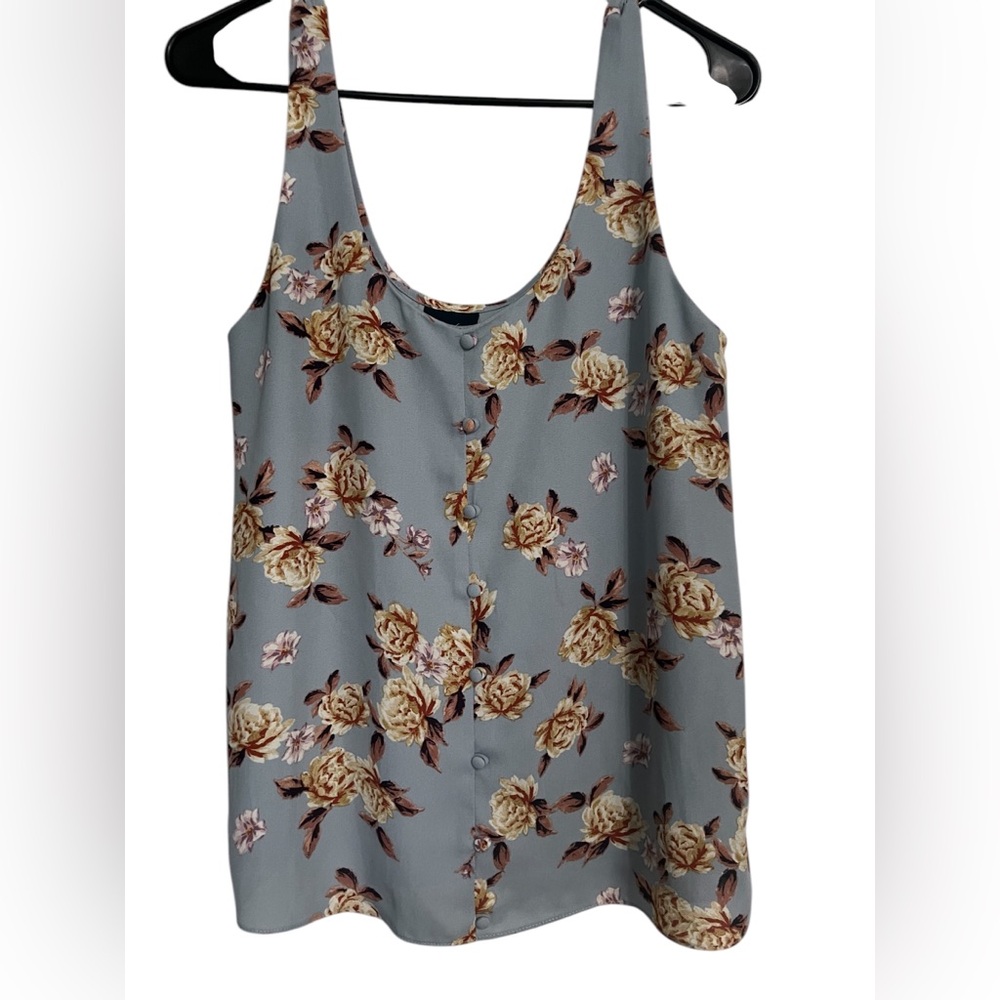 Daytrip Top Women Small Sleeveless Floral Casaul Shell/Top Soft Blue Color